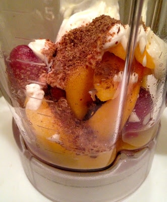 healthy-strawberry-peach-smoothie-with-flaxseeds
