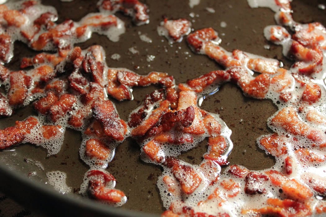 warm-spinach-salad-with-bacon-vinaigrette-and-a-fried-egg-step-2