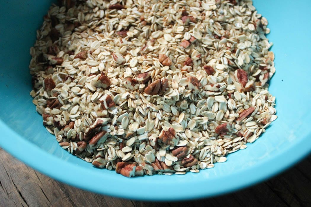 dark-chocolate-cherry-granola-with-crunchy-quinoa-vegan-gluten-free-step-1