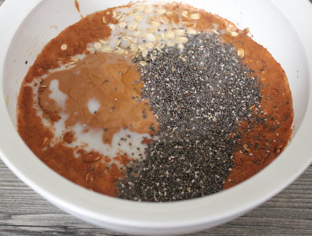 peanut butter and banana overnight oats step-by-step