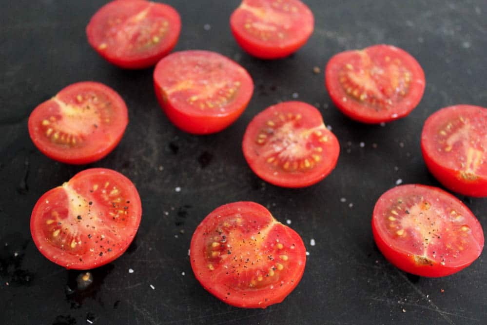 Avocado-Toasts-with-Charred-Tomatoes-Garlic-Shrimp-and-Fried-Eggs-step-2