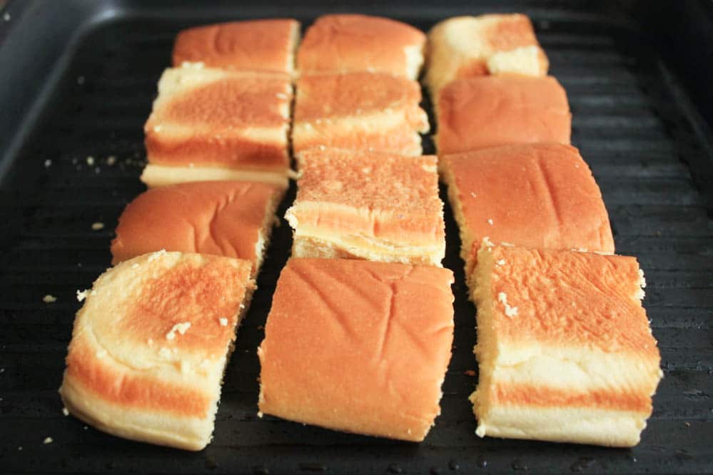 Bacon-and-smoked-cheddar-stuffed-cheeseburger-sliders-with-jalapeno-relish-step-11