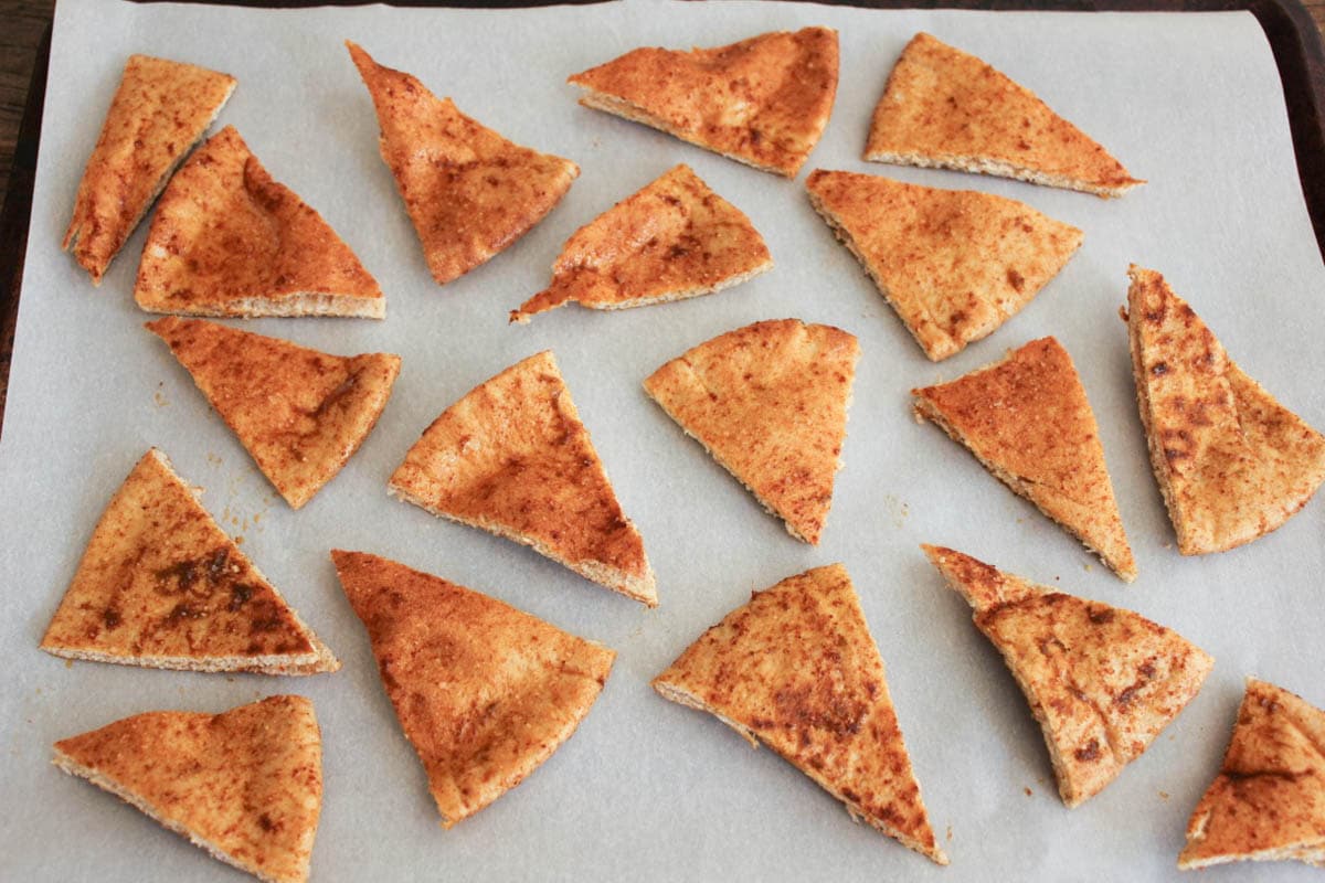 Chipotle-Hummus-with-Homemade-Chili-Lime-Pita-Chips-step-3