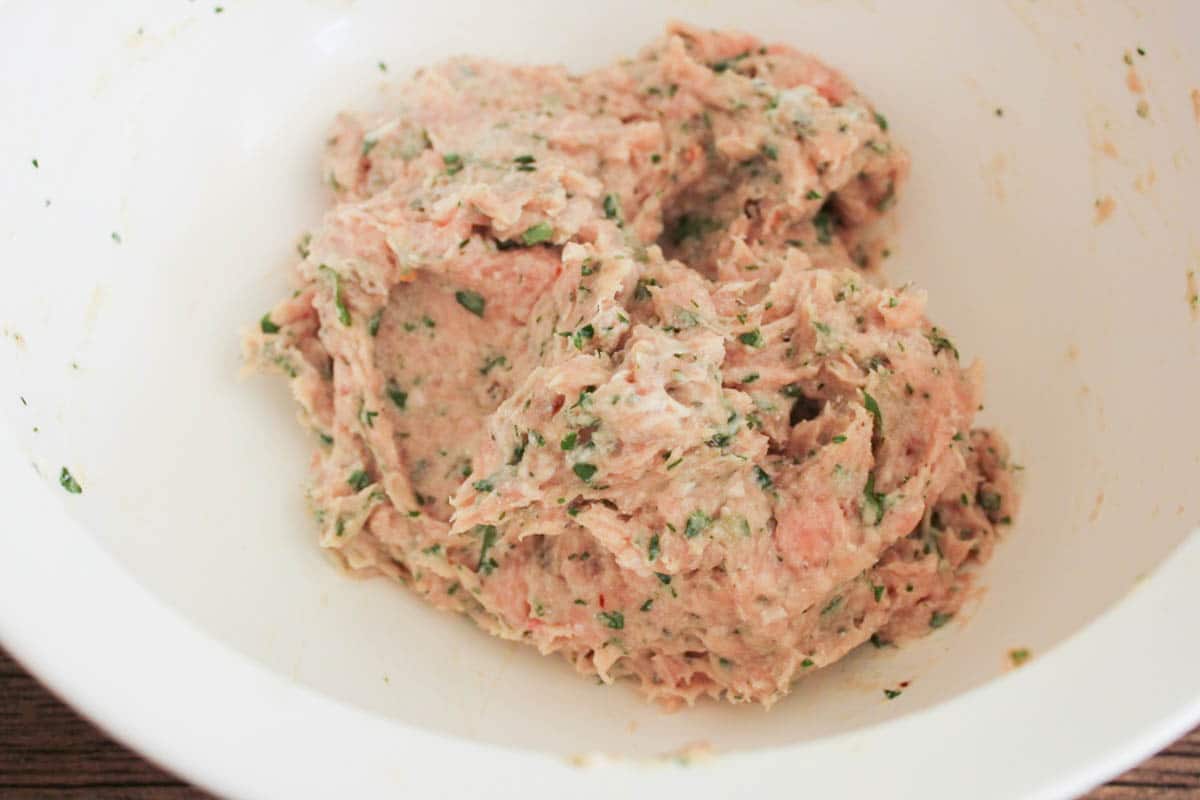 gluten-free-chicken-and-ricotta-meatballs-with-sun-dried-tomato-sauce-step-2