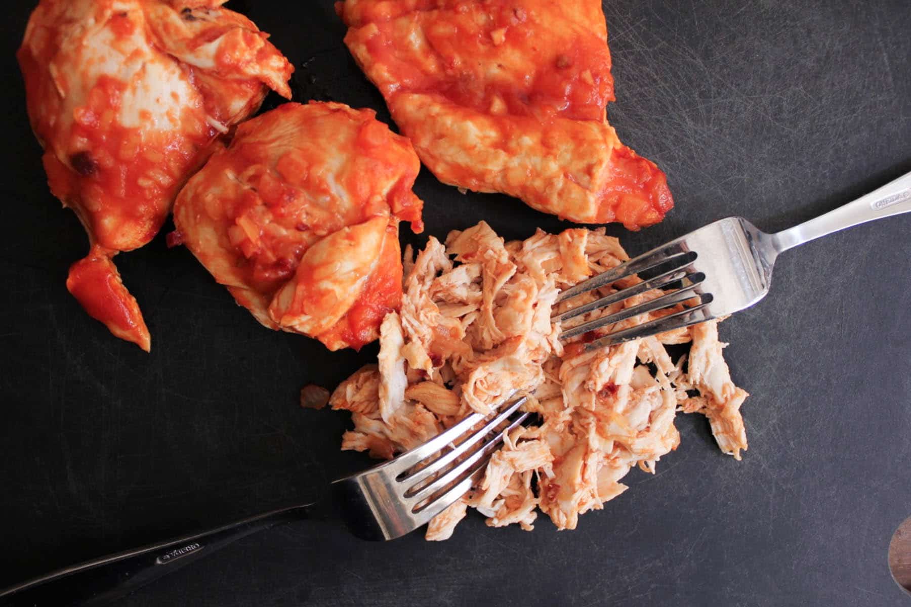 chipotle-chicken-tortilla-pizzas-with-pineapple-and-cilantro-step-3