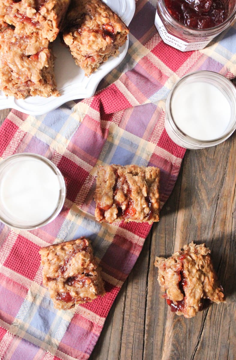 Peanut-Butter-and-Jelly-Snack-Cake-2