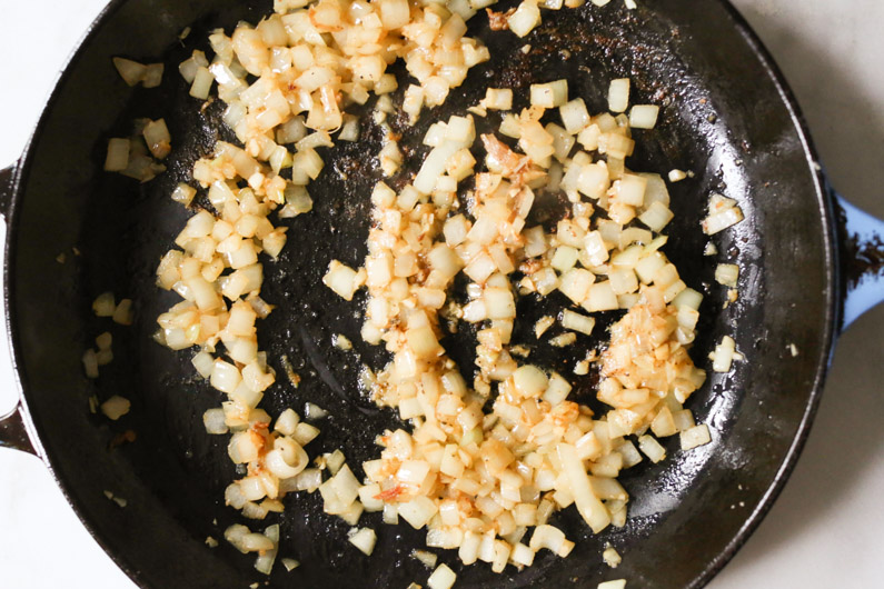 braised-chicken-thighs-with-spinach-white-beans-step-3